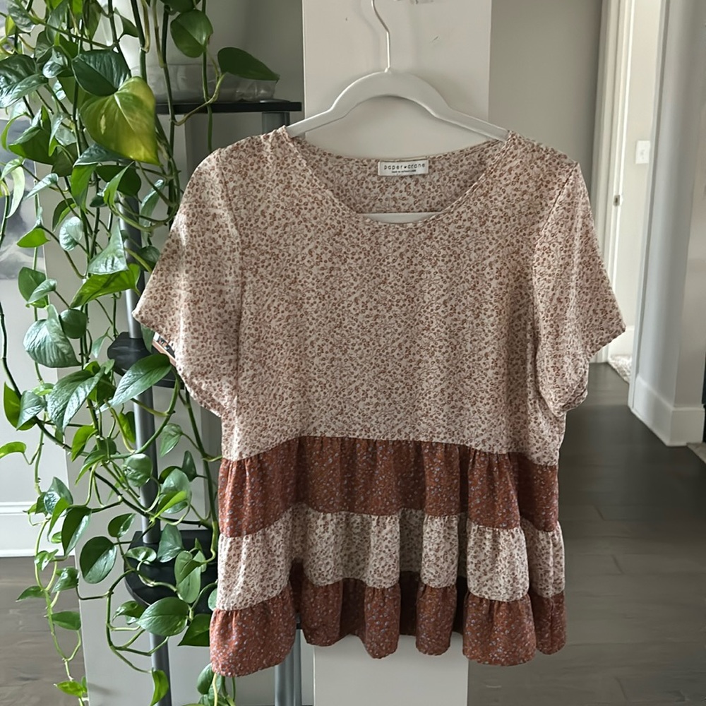 Spring/summer floral shirt with beautiful ruffles!